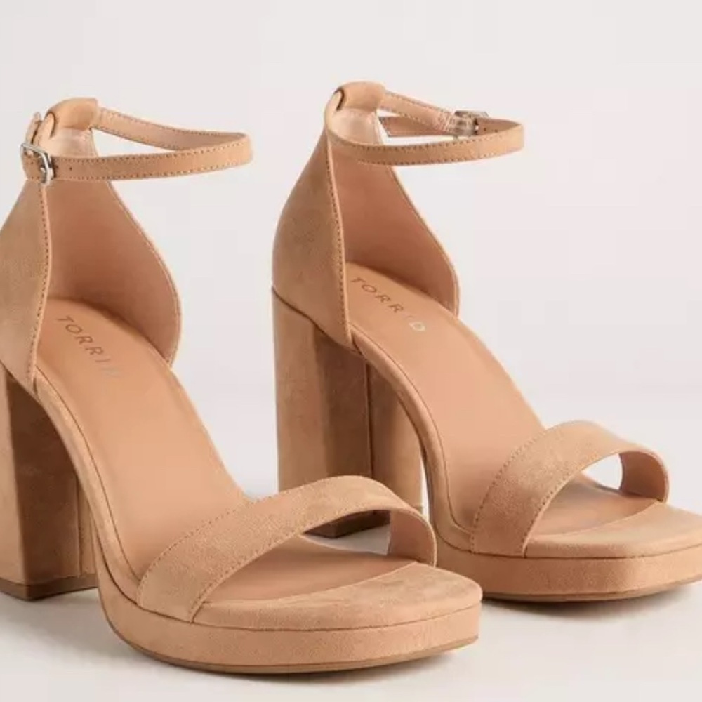 Torrid 13WW Tan Block Sandals